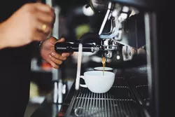 Schoon Koffiezetapparaat Met Zuiveringszout